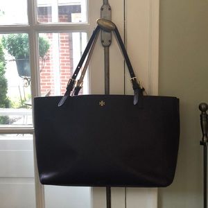 Tory Burch York Buckle Tote 👜💜